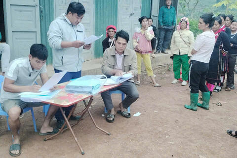 Công bố công khai kết quả rà soát hộ nghèo, hộ cận nghèo, hộ có mức sống trung bình năm 2024